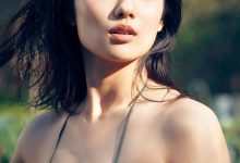 奥山和纱写真集「平成最後のニューヒロイン!奥山かずさの魅力に迫る。」-秀人美女