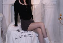 甜予摄影 NO.016 小野-皮鞋、白棉袜、油亮灰丝[130P+2V／9.89GB]-秀人美女