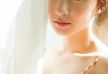 頓知気さきな写真集「コンプライアンス」-秀人美女