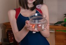 咬人小小兔 - 六月作品『奶嘴死库水』Gee [73P+1V-1.42G]-秀人美女