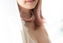 高橋かの写真集「清純ランジェリー」-秀人美女