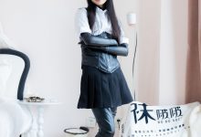 [BoBoSocks袜啵啵]NO.499 甜甜圈-高跟长靴、踩脚裤、厚黑丝五指袜、黑皮手套、裤里丝[144P+1V／6.38GB]-秀人美女