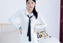 物恋传媒 NO.2235 小竹-高跟鞋、油亮肉丝（脚尖透明款）[170P-1V-3.54G]-秀人美女