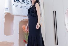 [BoBoSocks袜啵啵]NO.511 奶油-平底鞋、厚黑丝、做瑜伽动作时老头乐挠脚剧情[140P+1V／5.67GB]-秀人美女