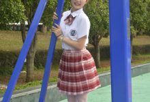 初夏女神 NO.099 双双 大红JK套[130P+1V／4.98GB]-秀人美女