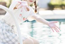 俏皮可爱少女T恤短裙性感写真图片-秀人美女