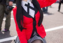 唯美养眼coser性感诱人红色制服诱惑写真-秀人美女