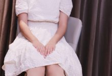 初夏女神 NO.022 依依 白色M码秋季连衣裙搭高跟鞋[137P+1V／4.17GB]-秀人美女