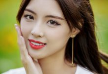 [YITUYU艺图语]2021.12.30 向日葵花海 滕静[30+1P／626MB]-秀人美女