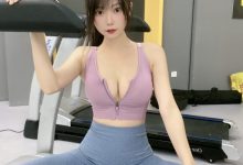 香草喵露露 - NO.36 小露乱撞 健身房瑜伽服自拍 [32P1V-486MB]-秀人美女