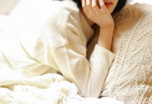 短发美女慵懒清新美女居家写真-秀人美女
