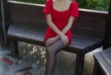 小女巫露娜 - NO.23 户外小红裙 [66P-42MB]-秀人美女