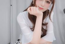 Coser小姐姐白银81  自撮り3(邻家御姐) [125P+1V/337MB]-秀人美女