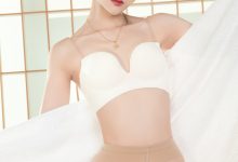 [Ligui丽柜] 2023.06.19 《丝滑美浴》心心 [70+1P-64M]-秀人美女