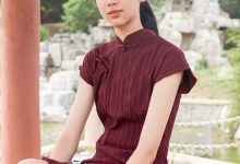 SIW斯文传媒 010 复古中式紫色条纹棉质旗袍 - 丽莉 [65P-164M]-秀人美女