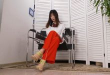 [A&F]丝足视频 092-美女王佳性感展示透明肉色袜美脚 [1V-3.56G]-秀人美女