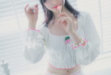 年年nnian - 爱吃棒棒糖的少女 [35P-123MB]-秀人美女