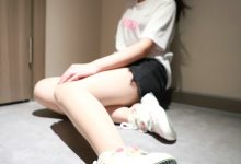 [誉铭传媒]袜足摄影 2022年《2022微信群第2套》[83P+1V／896MB]-秀人美女