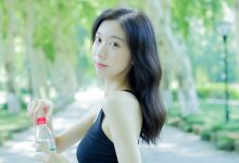 [YITUYU艺图语]2022.09.08 晨练日 饲猫少女-[26+1P／237MB]-秀人美女