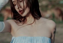 [YITUYU艺图语]2022.09.15 穿梭在牛群中，与牛共舞 姝雯同学[42+1P／325MB]-秀人美女