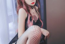 [Cosplay]疯猫ss -黑色吊带袜 [39P]-秀人美女