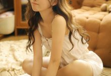 长腿美女模特丰满性感私房写真-秀人美女