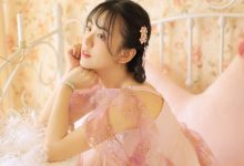 粉红美女丝袜长腿性感诱惑写真-秀人美女