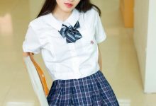 制服美女青春养眼教室写真图片-秀人美女