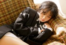 制服美女俏丽动人写真图片-秀人美女