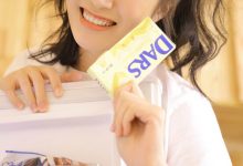 白嫩丰满美女诱人性感美女卧室写真-秀人美女