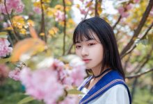长发美女清新迷人户外写真图片-秀人美女