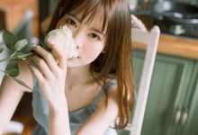 吊带裙美女复古文艺写真图片-秀人美女