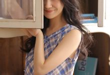 成熟性感美女格子裙写真图片-秀人美女