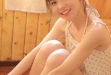 吊带美女性感美腿香肩浴室写真图片-秀人美女
