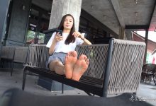 [MussGirl]慕丝女郎视频 No.021 力宏老师酒吧门口秀足底 [MP4-2.72GB]-秀人美女