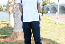 爱月下 NO.004 秀秀【浅发校服】其实我喜欢酷酷的，今天第一期被安排了校服！[130P1V-9.94GB]-秀人美女