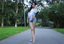 [ligui丽柜]hd视频 2025.11.15 白纱透肤林中漫游 kunkun [1V-1.29G]-秀人美女