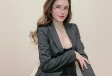 鹿八岁baby –  黑丝OL眼镜娘[20P-36.3M]-秀人美女