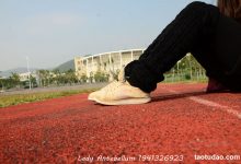 [战前女神] 恋足美腿棉袜女神级摄影套图 017 [84P-228MB]-秀人美女