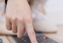 物恋传媒 No.2565 泡泡-平底鞋、薄白丝大腿袜、体操服 [158P1V-3.59GB]-秀人美女