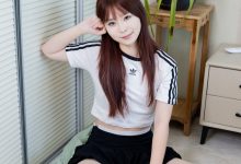 物恋传媒 No.2582 面面-板鞋、纯白棉袜、裸足 [150P1V-3.89GB]-秀人美女