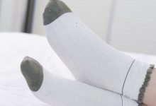 物恋传媒 No.2587 面面-板鞋、白棉袜、裸足 [143P1V-3.65GB]-秀人美女