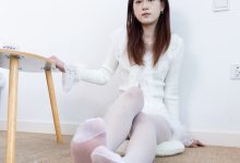 物恋传媒 No.2695 雪芽-高跟鞋、薄白丝、穿脱外套 [151P1V-3.62GB]-秀人美女