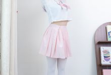 物恋传媒 No.2810 小泽-运动鞋、厚白丝、jk制服-秀人美女