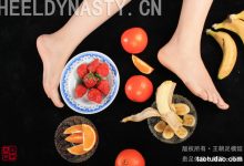 [王朝贵足]0038 室内套图 安安完美晶莹裸足缤纷水果盛宴足踩系列A-秀人美女